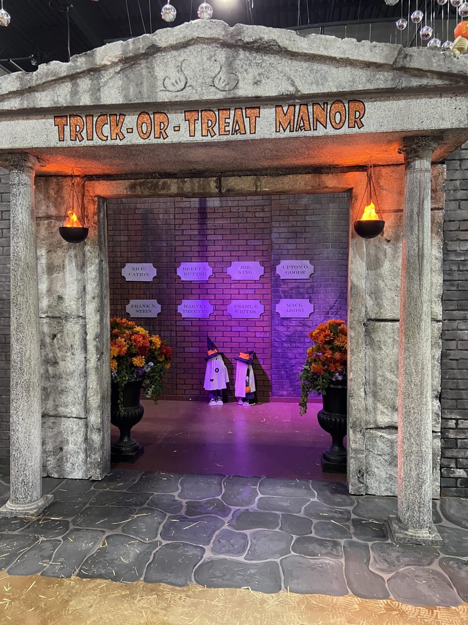 Halloween at Entertrainment Junction Cincinnati Playground Review